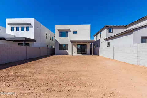 Exterior - 10231 E Ulysses Ave, Mesa, AZ 85212 photo 7 of 9
