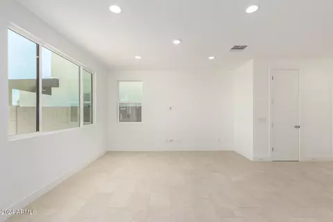 Living - 10231 E Ulysses Ave, Mesa, AZ 85212 photo 5 of 6