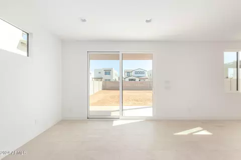 Living - 10231 E Ulysses Ave, Mesa, AZ 85212 photo 1 of 6