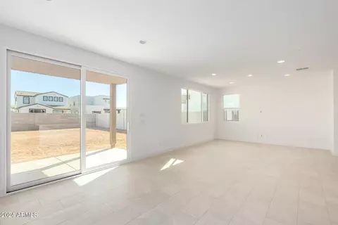 Living - 10231 E Ulysses Ave, Mesa, AZ 85212 photo 2 of 6
