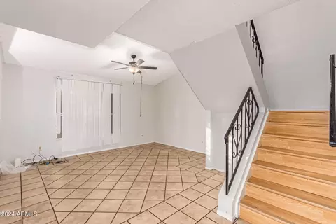2533 W Hazelwood St #9, Phoenix, AZ 85017