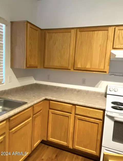 2015 W Hasan Dr, Phoenix, AZ 85041 photo 8