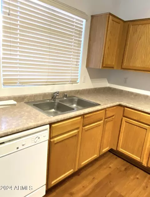 2015 W Hasan Dr, Phoenix, AZ 85041 photo 7
