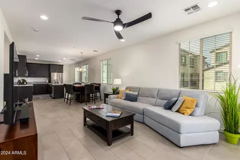 2733 S Balsam Dr, Gilbert, AZ 85295