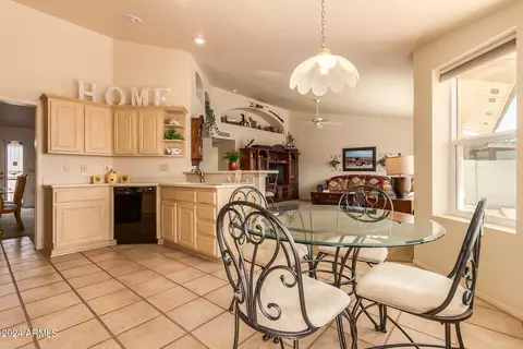 8215 E Monterey Ave, Mesa, AZ 85209 photo 3