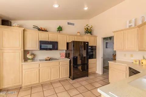8215 E Monterey Ave, Mesa, AZ 85209 photo 4