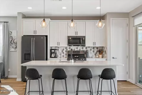 760 E Betsy Ln, Gilbert, AZ 85296 photo 9