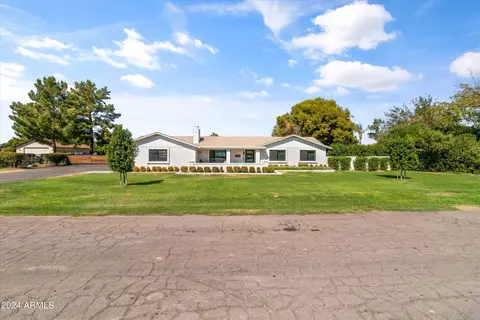 2216 E Willis Rd, Gilbert, AZ 85297