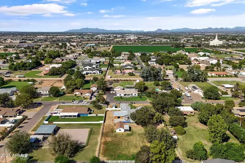 2216 E Willis Rd, Gilbert, AZ 85297 photo 10