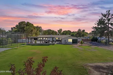 2216 E Willis Rd, Gilbert, AZ 85297 photo 3