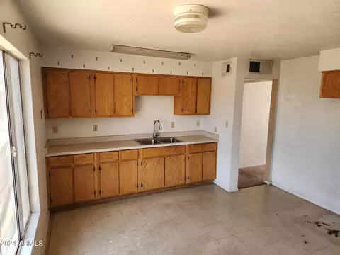 2319 W Seldon Ln, Phoenix, AZ 85021 photo 5