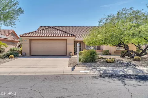 13605 W Robertson Dr, Sun City West, AZ 85375