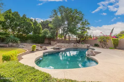 Exterior - 1367 E Desert Flower Ln, Phoenix, AZ 85048 photo 13 of 16