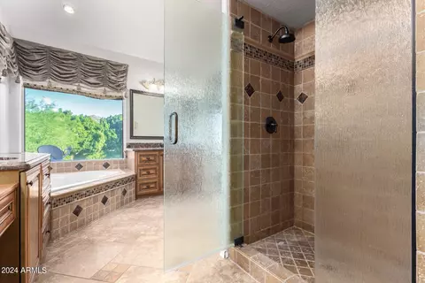 Bath - 1367 E Desert Flower Ln, Phoenix, AZ 85048 photo 7 of 10