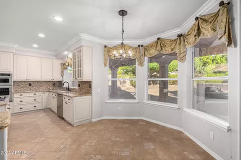 Kitchen - 1367 E Desert Flower Ln, Phoenix, AZ 85048 photo 4 of 5