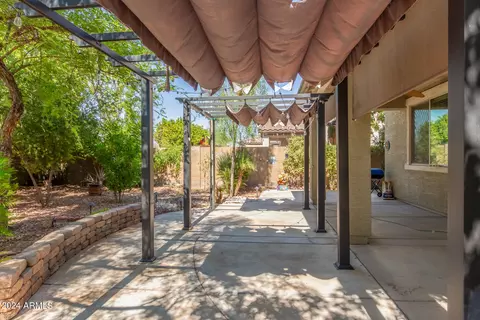 Exterior - 6420 S 50th Ln, Laveen, AZ 85339 photo 15 of 17