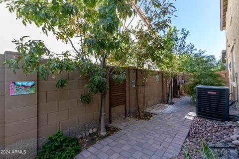 Exterior - 6420 S 50th Ln, Laveen, AZ 85339 photo 5 of 17