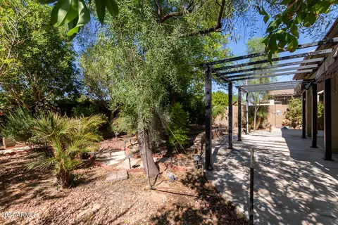 Exterior - 6420 S 50th Ln, Laveen, AZ 85339 photo 9 of 17