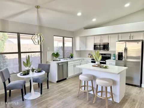 8218 E Obispo Ave, Mesa, AZ 85212