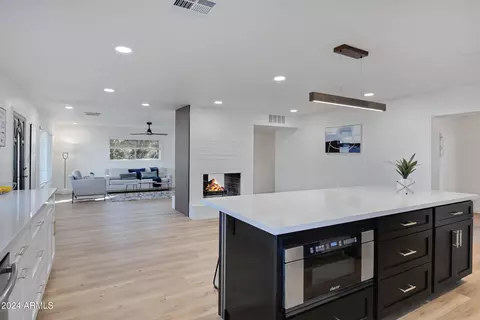 6925 E Almeria Rd, Scottsdale, AZ 85257