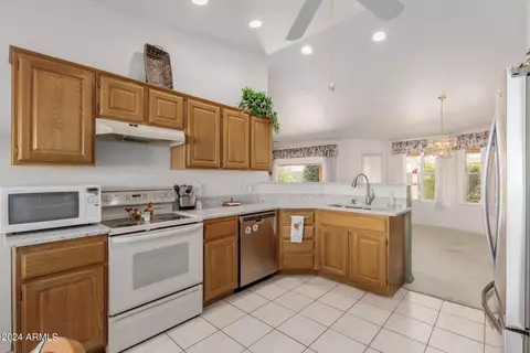 Kitchen - 11009 E Keats Ave, Mesa, AZ 85209 photo 2 of 3