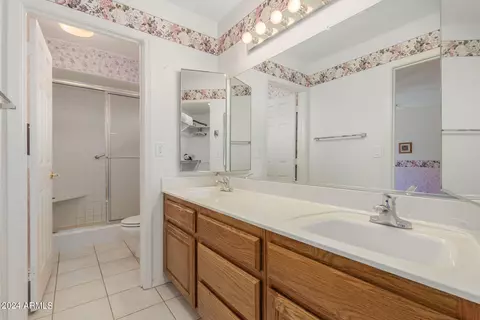 Bath - 11009 E Keats Ave, Mesa, AZ 85209 photo 1 of 3