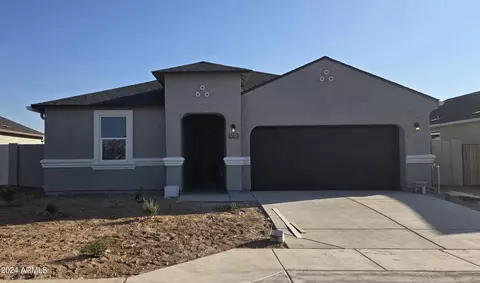 5733 E Clandestine Dr, San Tan Valley, AZ 85140