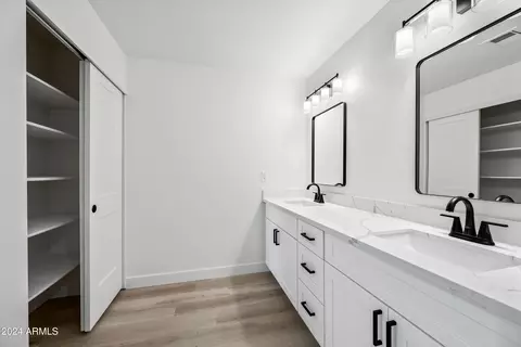 Bath - 1806 E La Jolla Dr, Tempe, AZ 85282 photo 2 of 6