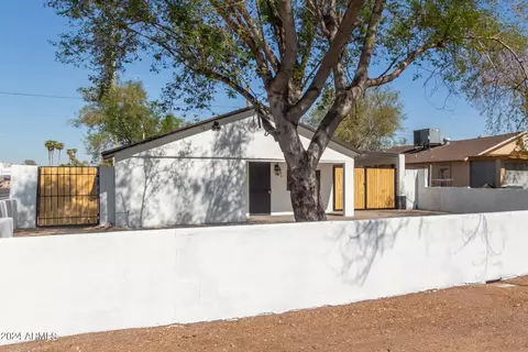 3046 W Cypress St, Phoenix, AZ 85009 photo 4