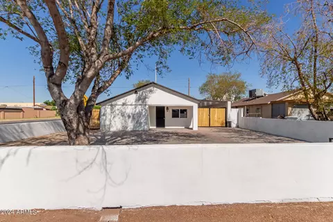 3046 W Cypress St, Phoenix, AZ 85009 photo 2
