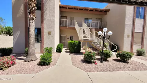 205 N 74th St #116, Mesa, AZ 85207