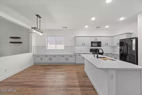 Kitchen - 1264 E Walnut Rd, Gilbert, AZ 85298 photo 4 of 8