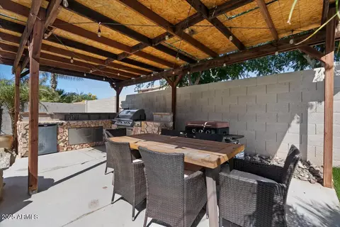 Exterior - 1264 E Walnut Rd, Gilbert, AZ 85298 photo 8 of 9