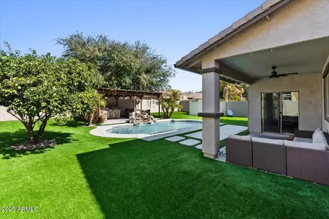 Exterior - 1264 E Walnut Rd, Gilbert, AZ 85298 photo 5 of 9