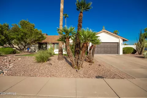 9131 S Kachina Dr, Tempe, AZ 85284