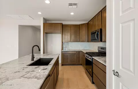 1269 W Treasure Trl, Apache Junction, AZ 85120 photo 6