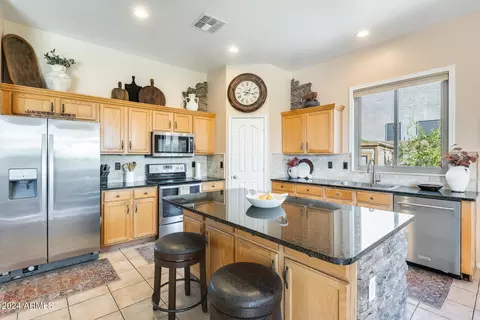 Kitchen - 8723 E Hillview St, Mesa, AZ 85207 photo 1 of 6