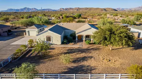 1894 W Scissor Tail Pl, Queen Valley, AZ 85118