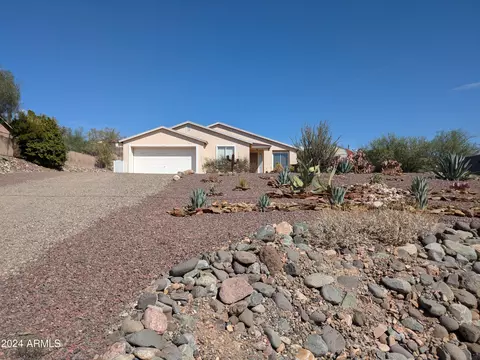 19440 E Indian Hills Dr, Black Canyon City, AZ 85324