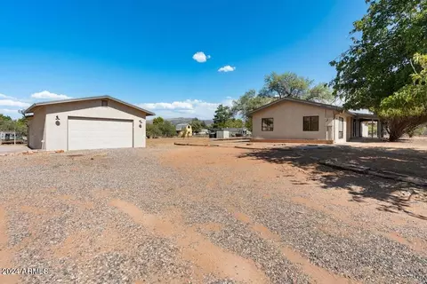 11310 E Circle Dr, Cornville, AZ 86325