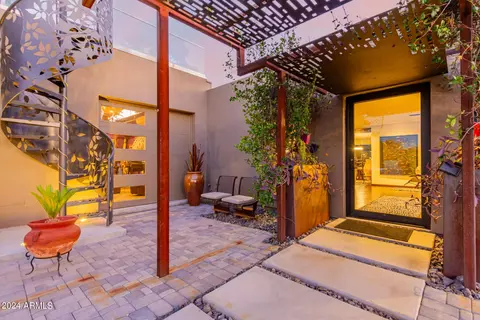 3323 E Vogel Ave, Phoenix, AZ 85028 photo 3