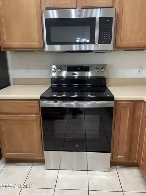 Kitchen - 2402 E 5th St #1429, Tempe, AZ 85281 photo 1 of 3