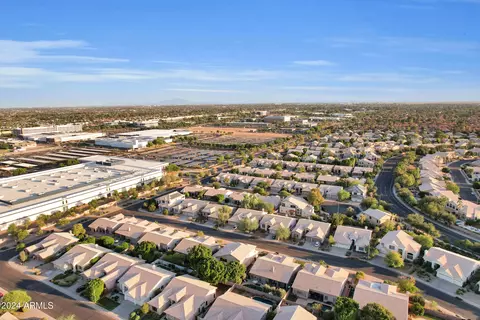 View/Area - 1962 E Drake Dr, Tempe, AZ 85283 photo 5 of 17