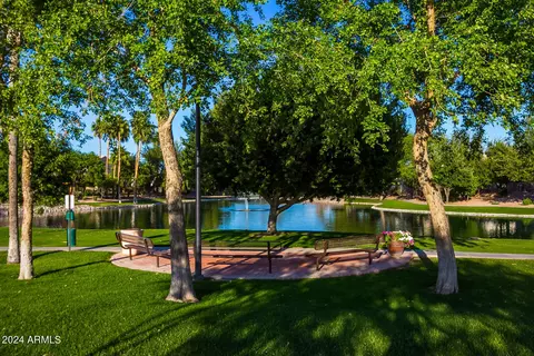 View/Area - 1962 E Drake Dr, Tempe, AZ 85283 photo 15 of 17