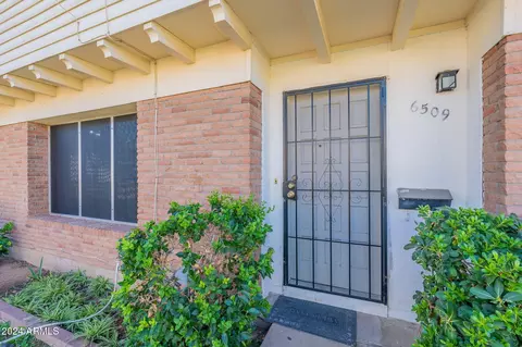 6509 N 44th Ave, Glendale, AZ 85301