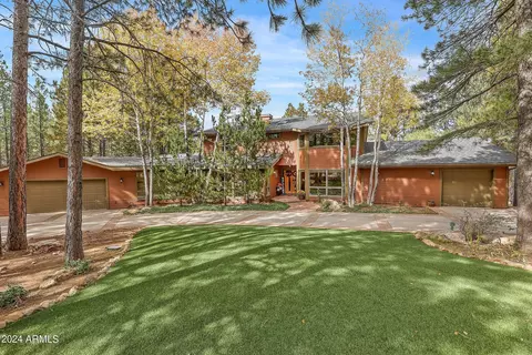 451 N Sky View St, Flagstaff, AZ 86004