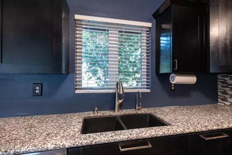 220 E Griswold Rd, Phoenix, AZ 85020 photo 10