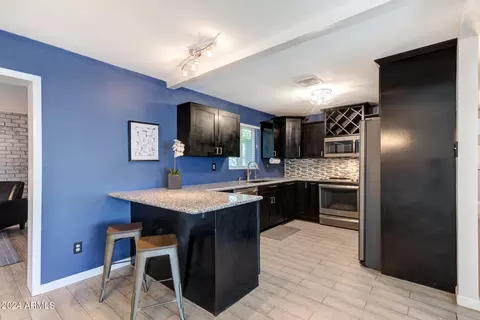 220 E Griswold Rd, Phoenix, AZ 85020 photo 9