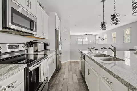 1675 E Bridgeport Pkwy, Gilbert, AZ 85295 photo 9