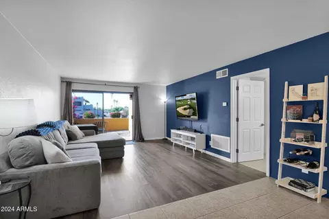 8500 E Indian School Rd #106, Scottsdale, AZ 85251